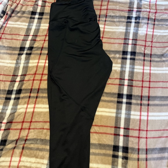 crown & ivy Pants - Crown & Ivy athletic leggings. Black 1X. Never worn but I took the tags off.